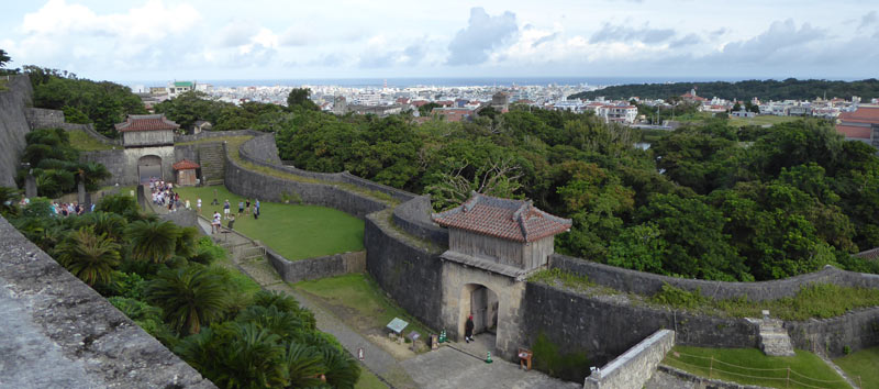 מבצר אוקינווה המשוחזר