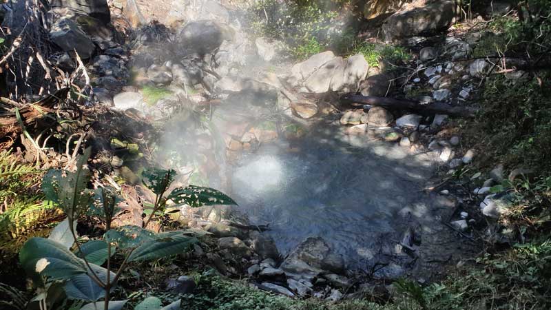 בריכת מים רותחים בפארק הלאומי רינקון