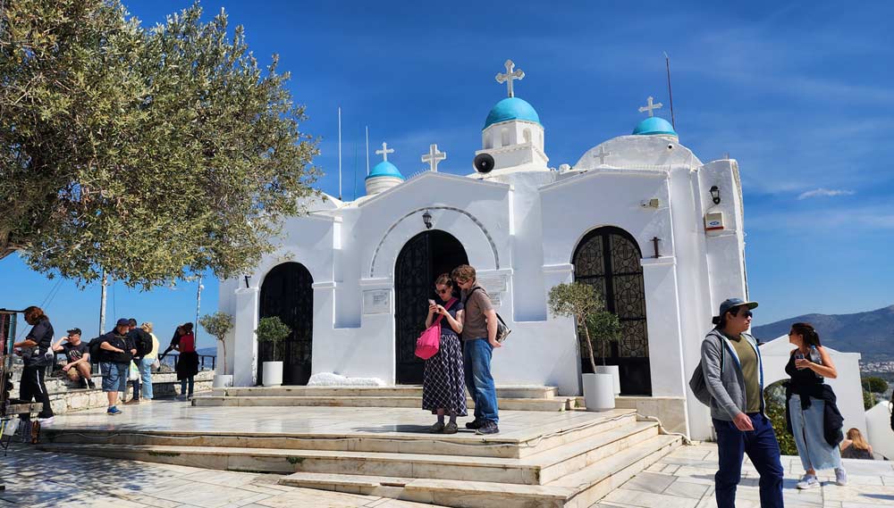 כנסיית סנט ג'ורג' בראש גבעת הזאבים