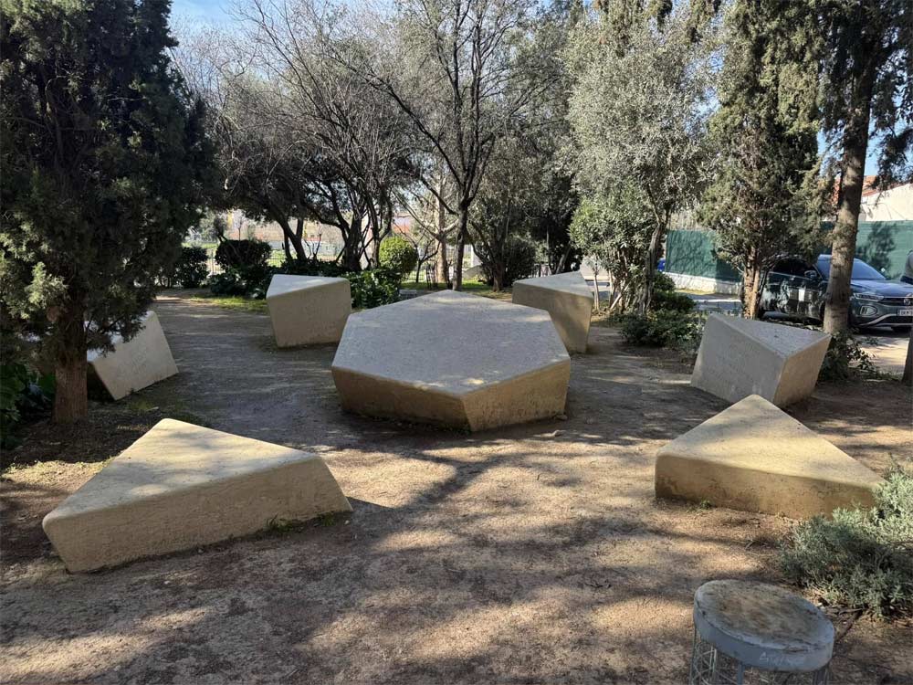 אנדרטת השואה באתונה