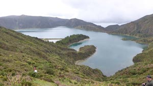 אגם פוגו באיים האזוריים