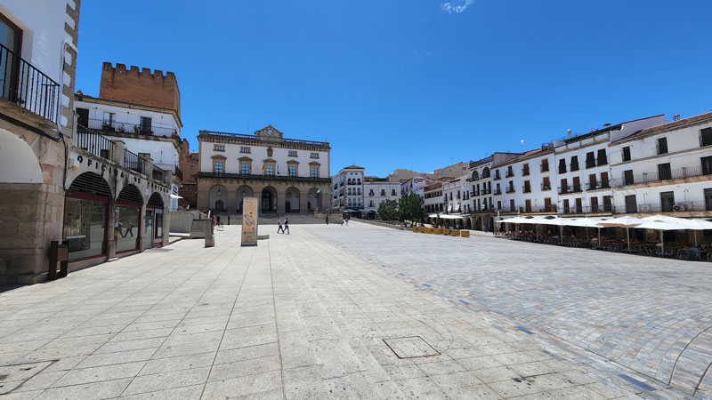 הכיכר המרכזית בקסרס Plaza Mayor