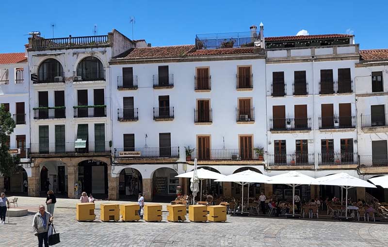 הכיכר המרכזית בקסרס Plaza Mayor