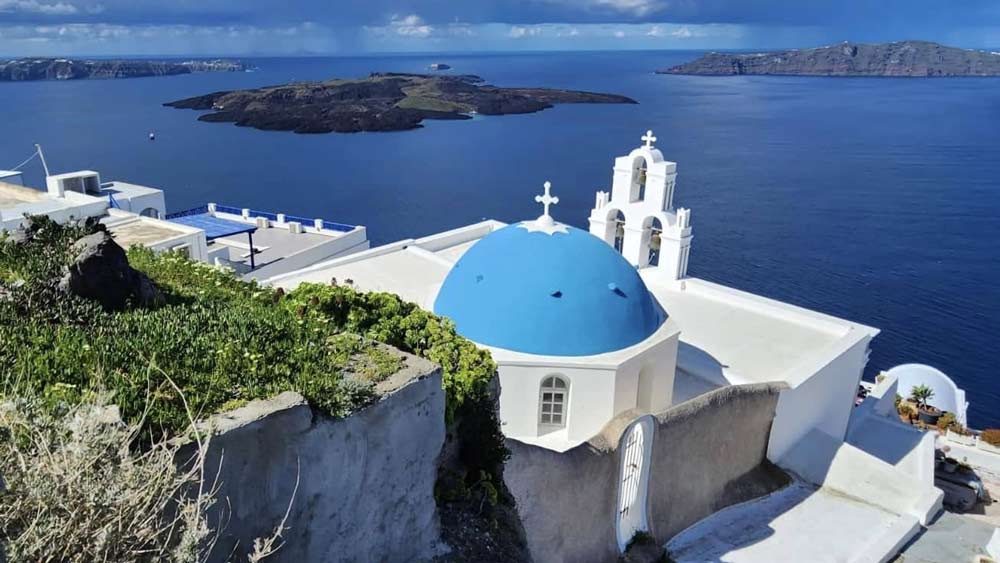 נוף כנסיה וי כחול