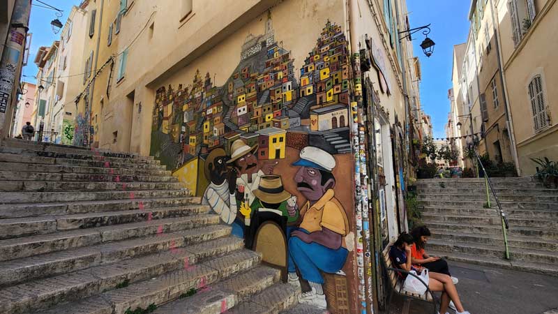 סימטאות בעיר העתיקה במרסיי