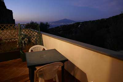 נוף ממרפסת החדר להר וזוב