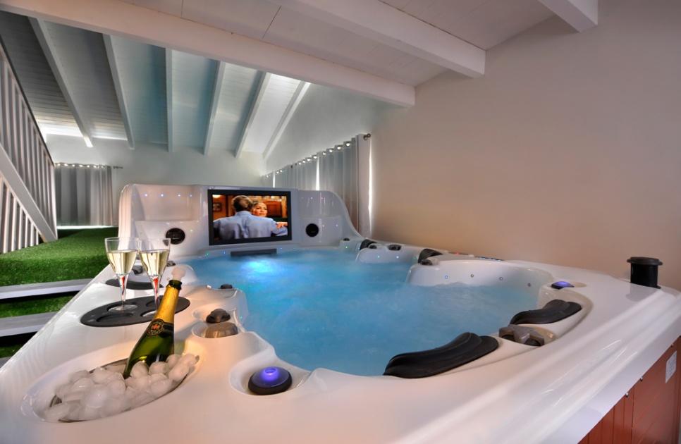 ג'קוזי בוילה