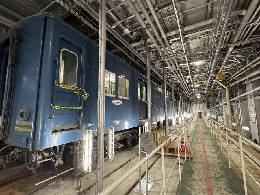 רכבות שלמות בבטן האוניה