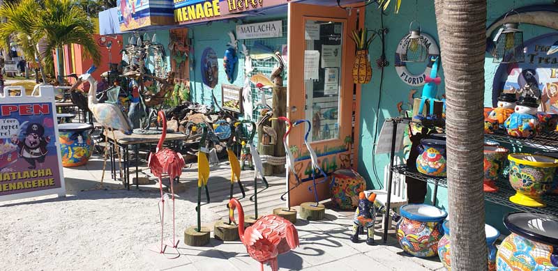 חנות ברחוב הראשי של האי מטלאצ'ה