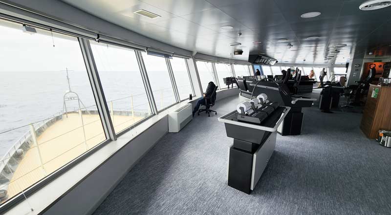 הגשר באוניה