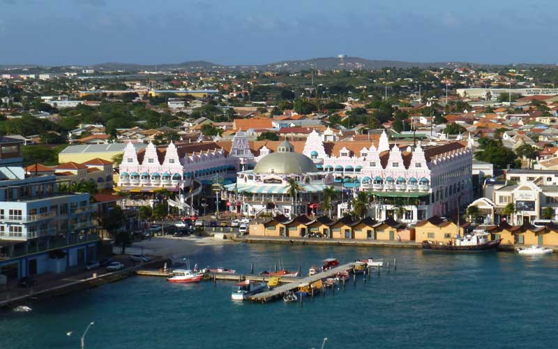 Royal Plaza Mall מרכז קניות