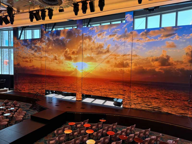 תפאורה באולם