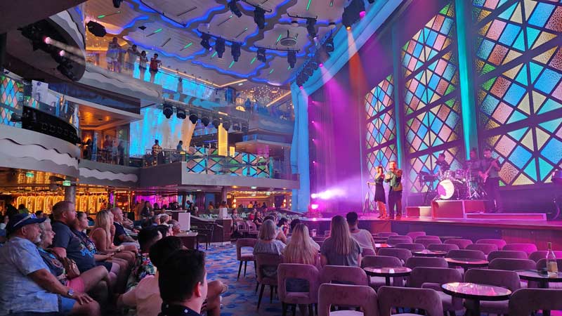 מופע בבמה המרכזית