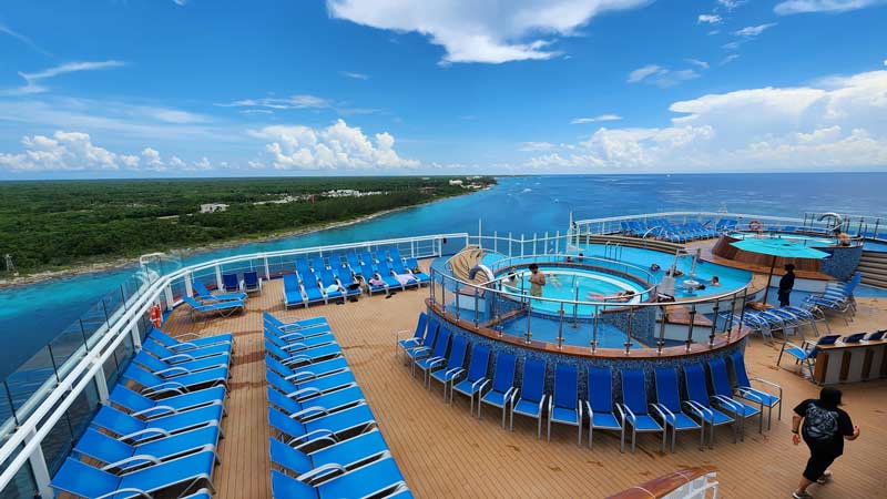 ג'קוזי בירכתי האוניה