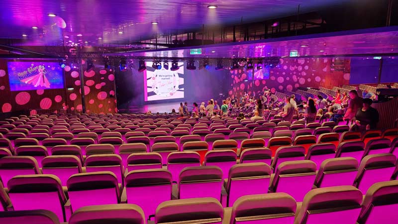 התיאטרון באוניה