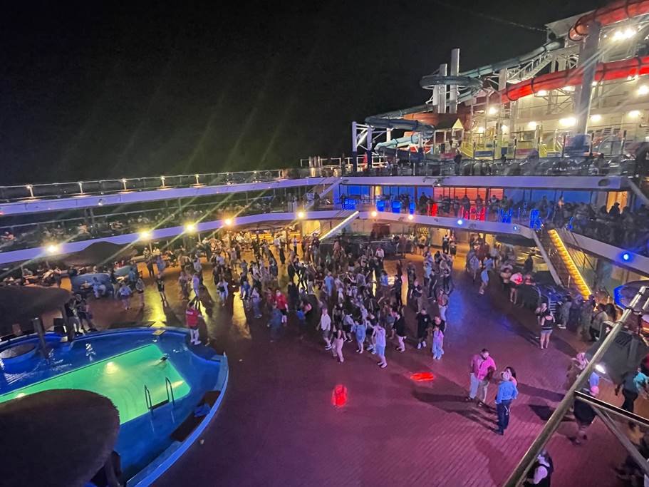 מסיבה על הסיפון