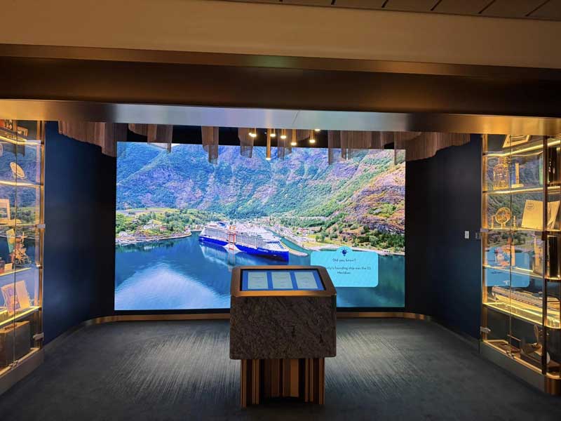 סלבריטי פלאגשיפ Celebrity Flagship