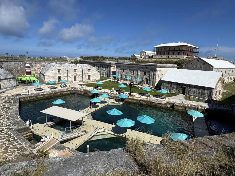 מתחם הדולפינים