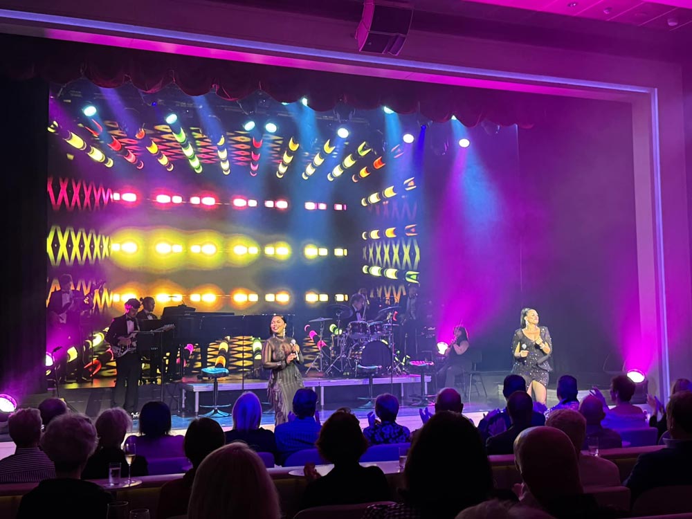 מופע בסילבר ריי