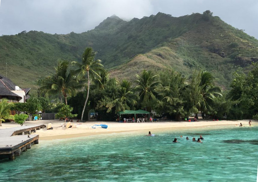 The Hilton hotel beach on Moorea island