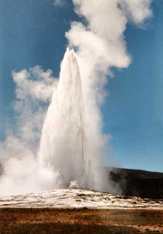 הגייזר בילוסטון Old Faithfull