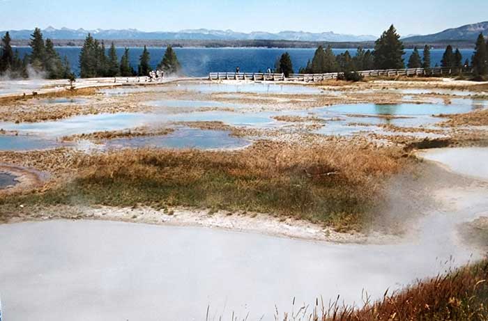 בריכות מים חמים בילוסטון