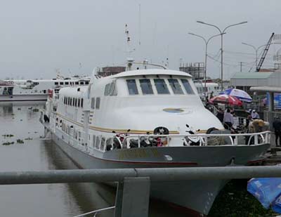 סירת מעבורת לאי פוקוק