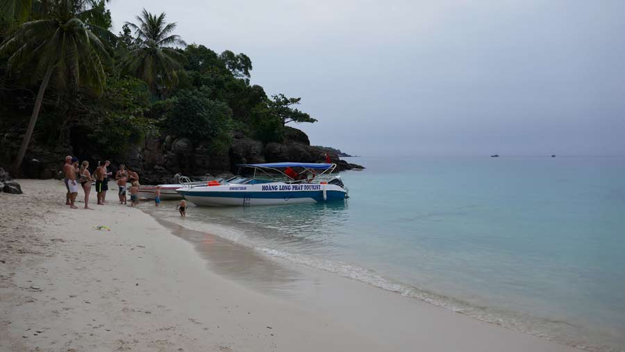 חוף ים באי ליד פוקוק